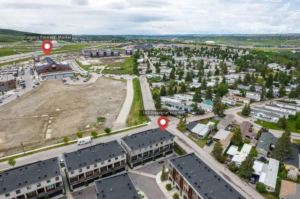 162 Greenbriar Way NW Calgary AB T3B6J1