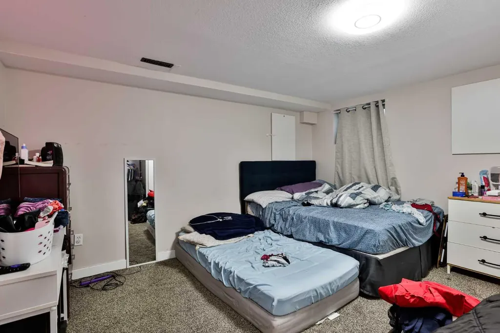 311 18 Street N Lethbridge AB T1H 3G3