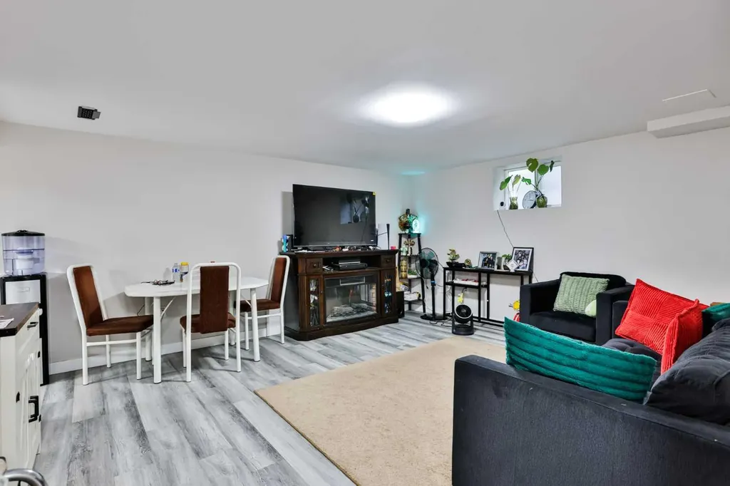 311 18 Street N Lethbridge AB T1H 3G3