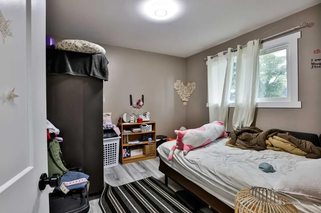 311 18 Street N Lethbridge AB T1H 3G3