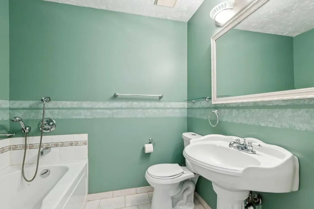 328 Norseman Road NW Calgary AB T2K 5M5