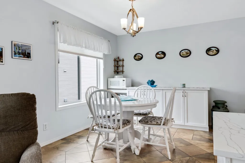 144 Hillcrest Boulevard Strathmore AB T1P0A3