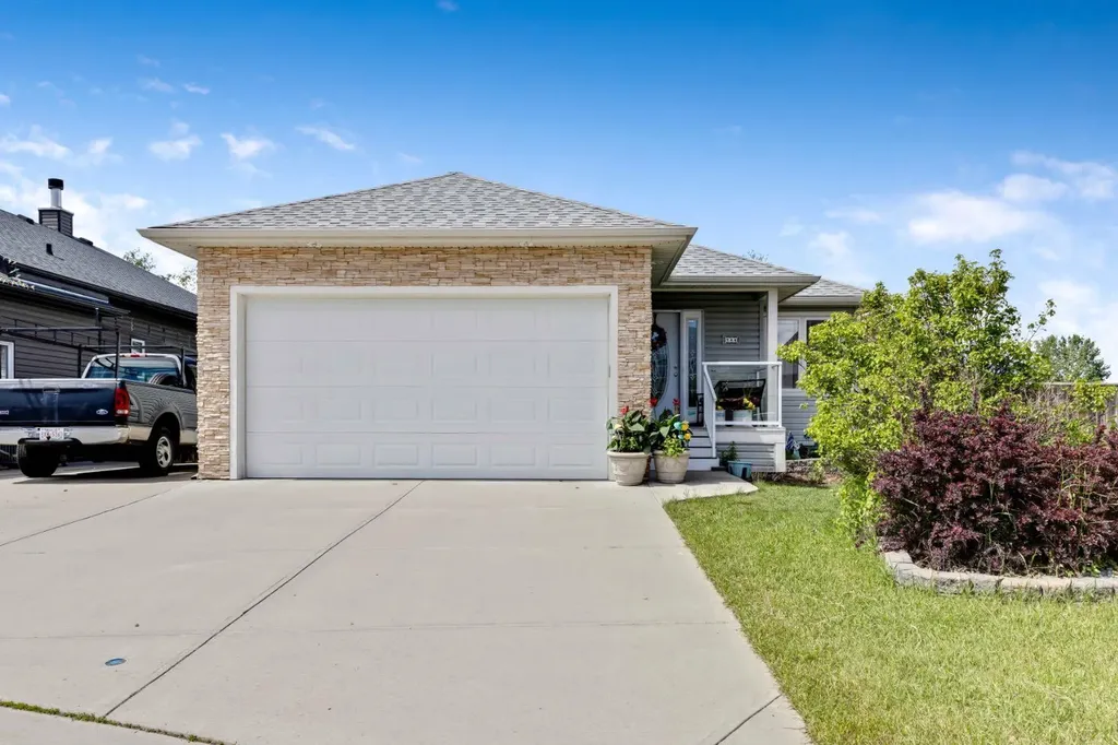 144 Hillcrest Boulevard Strathmore AB T1P0A3