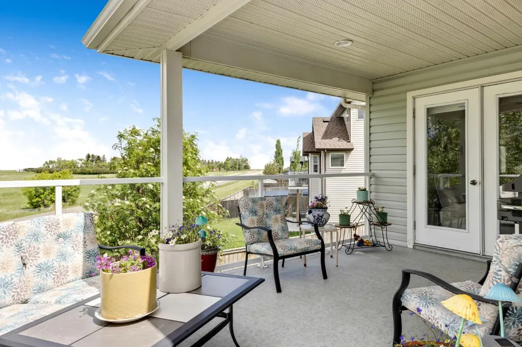 144 Hillcrest Boulevard Strathmore AB T1P0A3