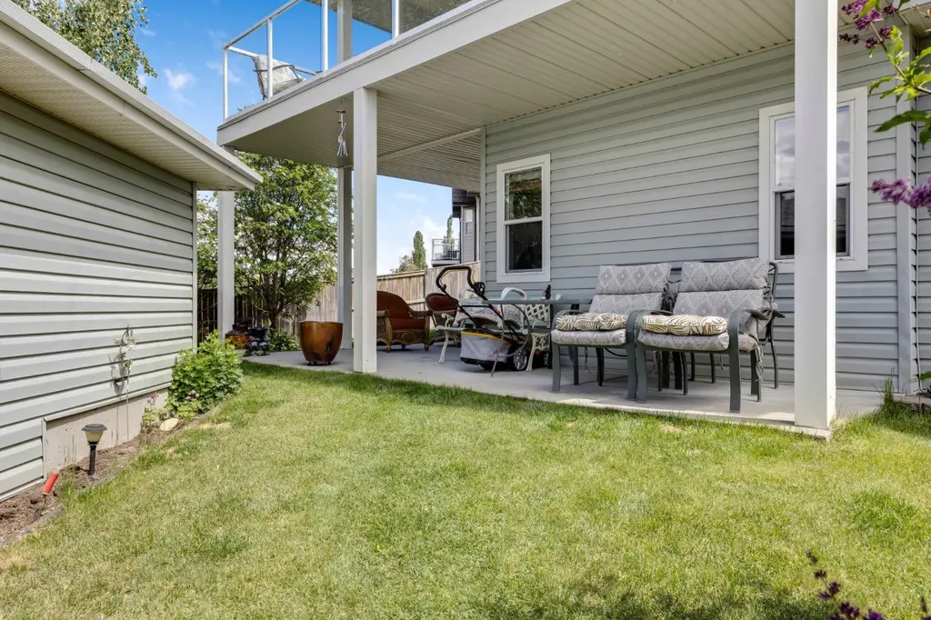 144 Hillcrest Boulevard Strathmore AB T1P0A3