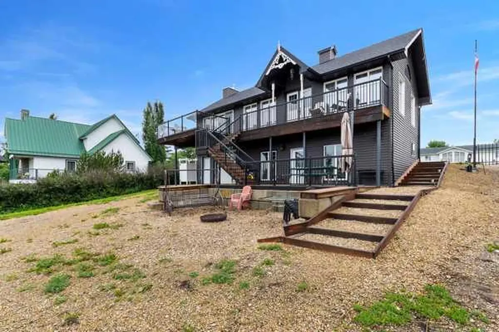 39 Ridge Drive Rural Ponoka County AB T0C 2J0
