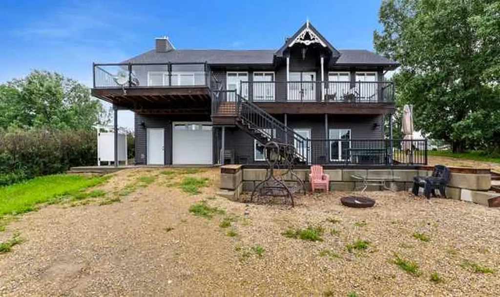 39 Ridge Drive Rural Ponoka County AB T0C 2J0