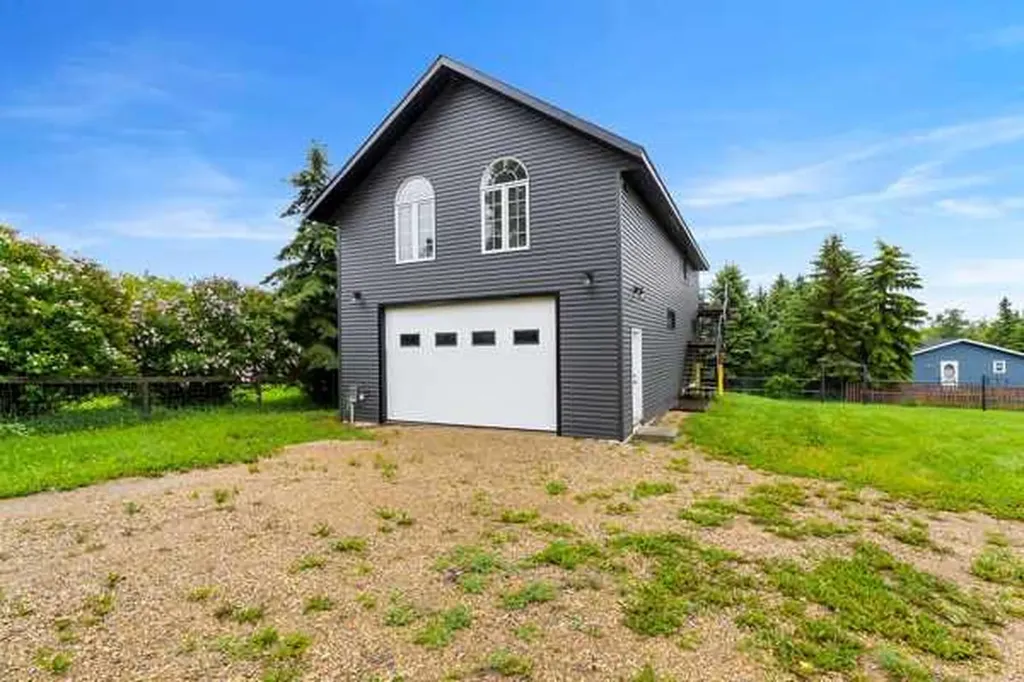 39 Ridge Drive Rural Ponoka County AB T0C 2J0
