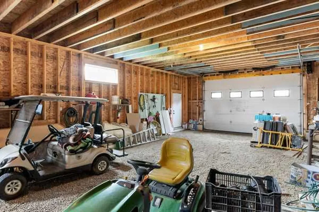 39 Ridge Drive Rural Ponoka County AB T0C 2J0