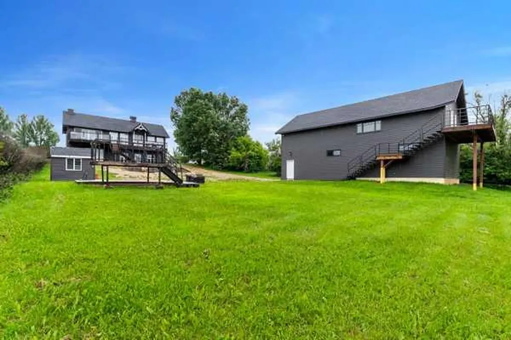 39 Ridge Drive Rural Ponoka County AB T0C 2J0