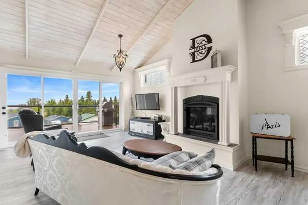 39 Ridge Drive Rural Ponoka County AB T0C 2J0