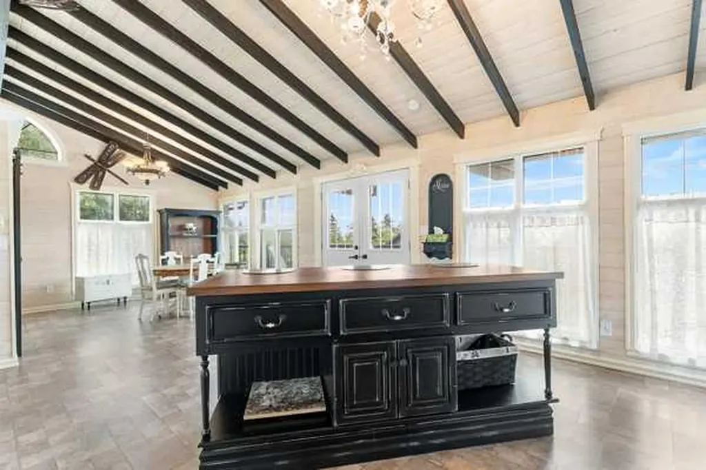 39 Ridge Drive Rural Ponoka County AB T0C 2J0