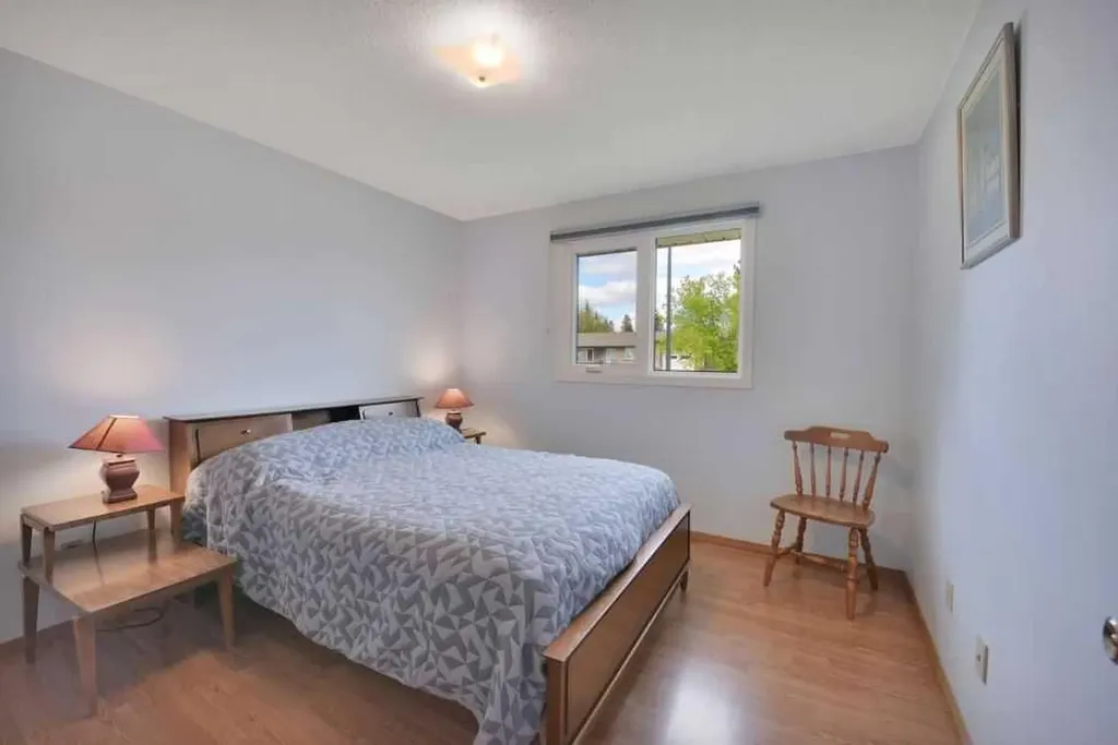 2 Mitchell Avenue Red Deer AB T4N 0L1