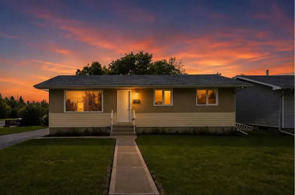 2 Mitchell Avenue Red Deer AB T4N 0L1
