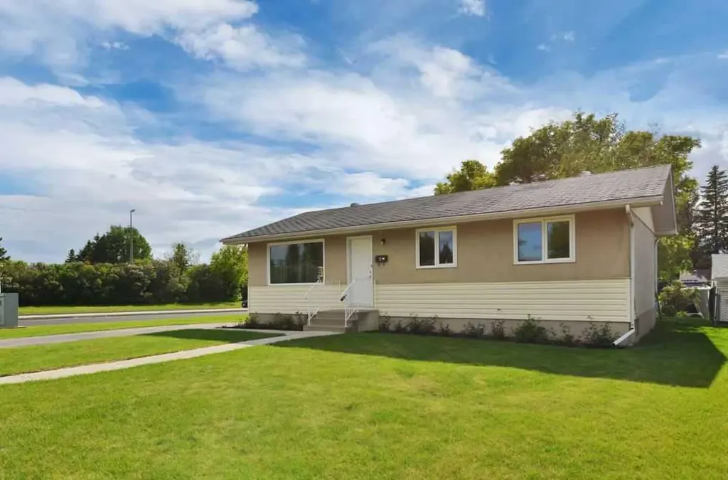 2 Mitchell Avenue Red Deer AB T4N 0L1