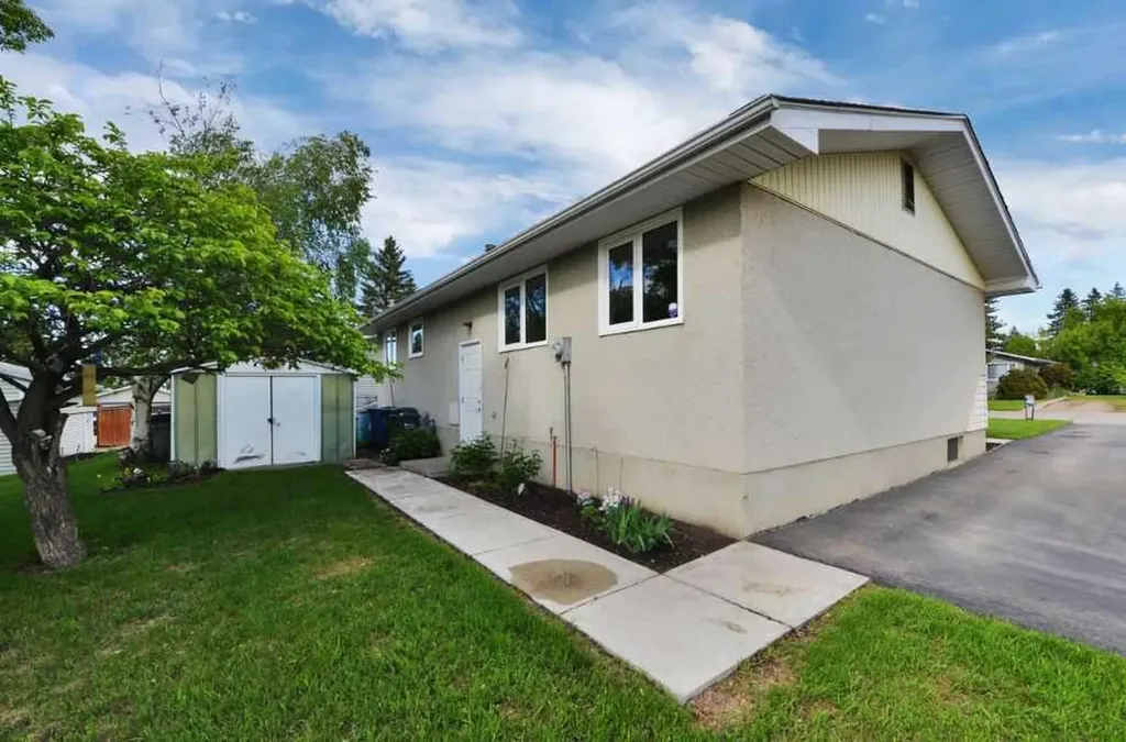 2 Mitchell Avenue Red Deer AB T4N 0L1