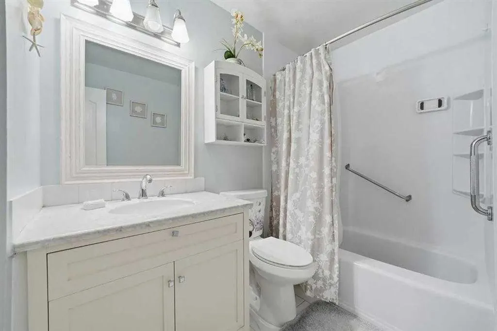 919 38 Street NE Calgary AB T2A 6E1