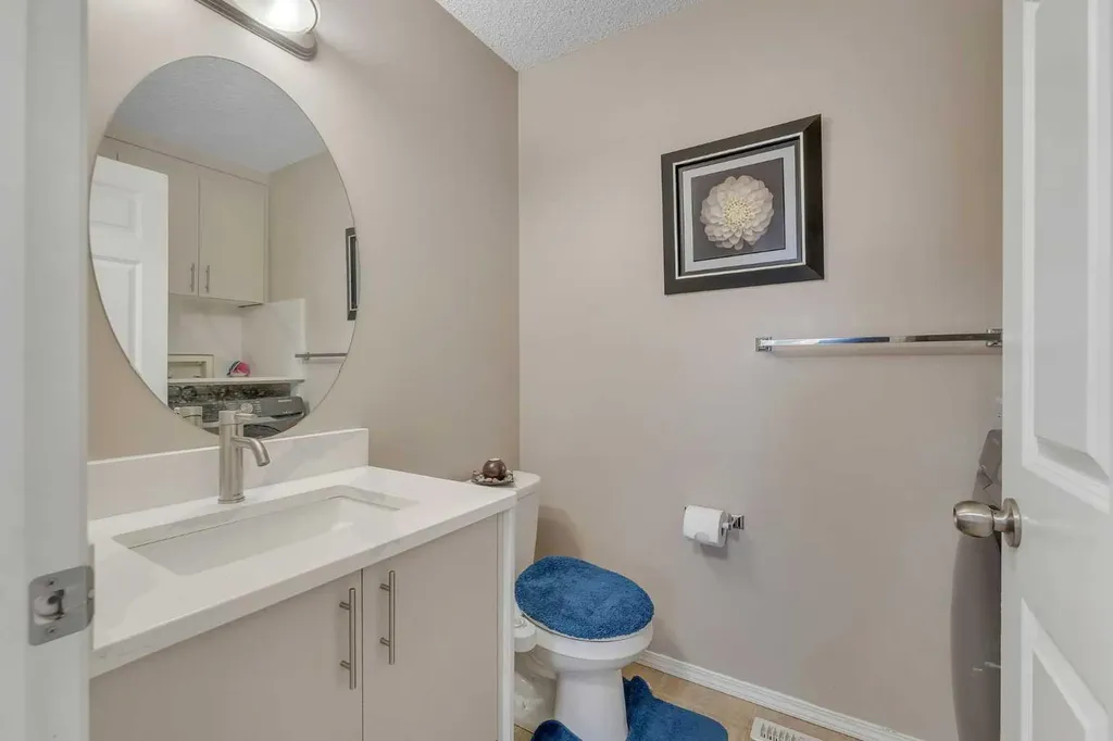 33 Saddlebrook Common NE Calgary AB T3J 0K1