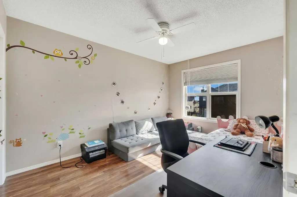 33 Saddlebrook Common NE Calgary AB T3J 0K1
