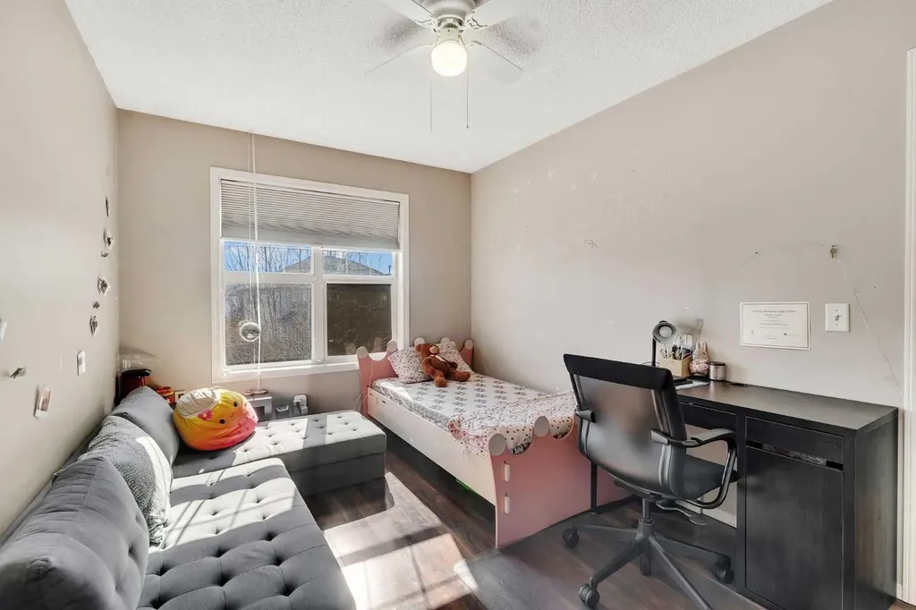 33 Saddlebrook Common NE Calgary AB T3J 0K1