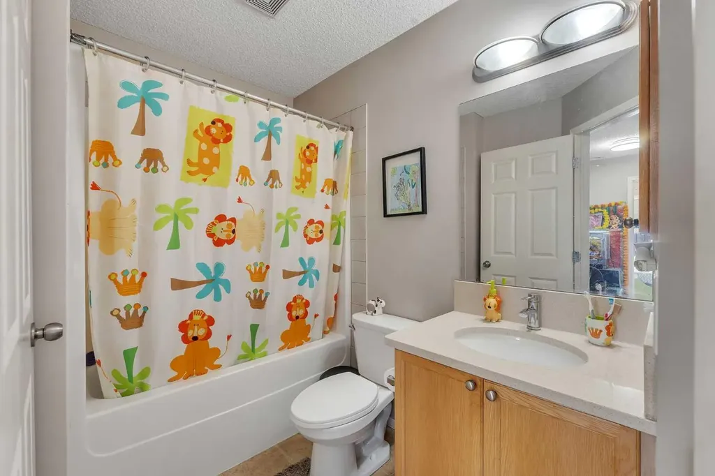 33 Saddlebrook Common NE Calgary AB T3J 0K1