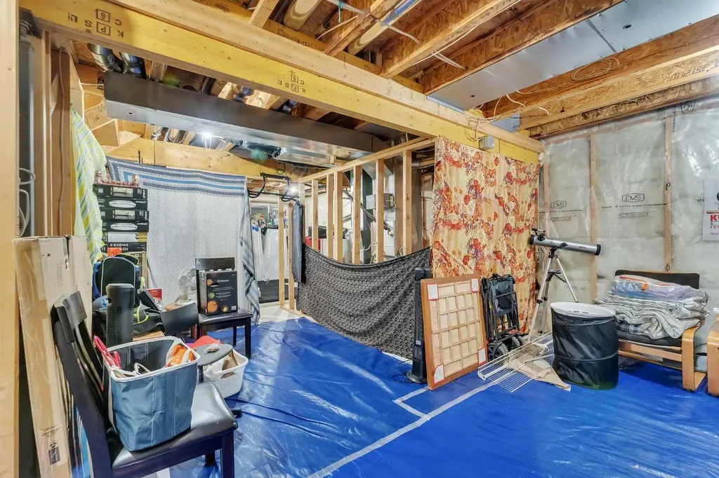 33 Saddlebrook Common NE Calgary AB T3J 0K1