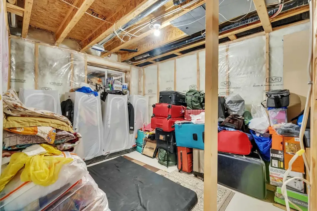33 Saddlebrook Common NE Calgary AB T3J 0K1