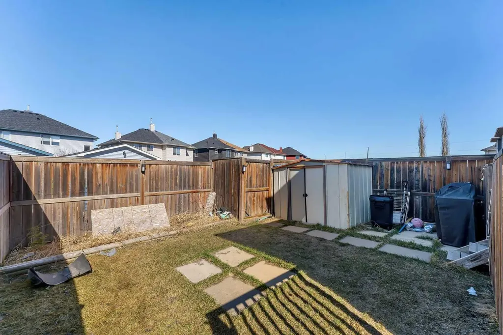 33 Saddlebrook Common NE Calgary AB T3J 0K1