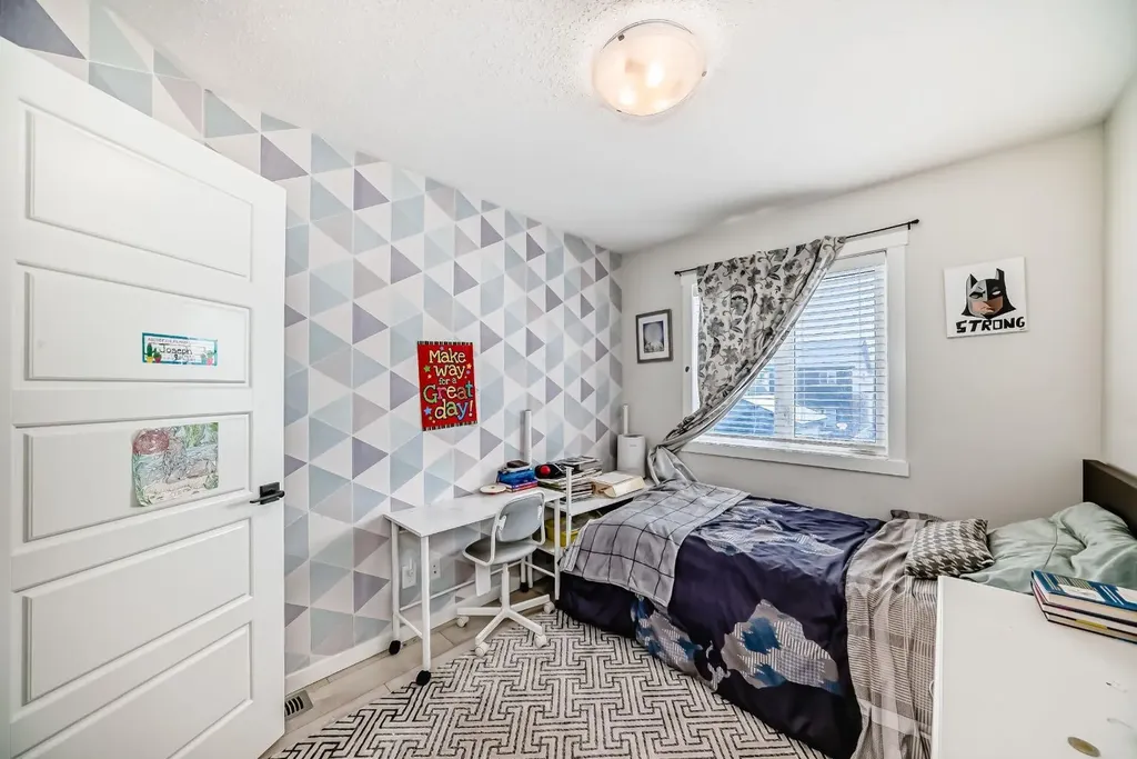 158 Chinook Gate Boulevard SW Airdrie AB t4b 4v3