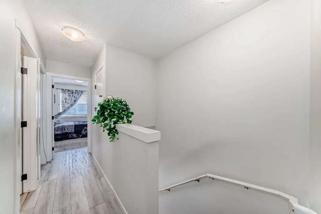 158 Chinook Gate Boulevard SW Airdrie AB t4b 4v3
