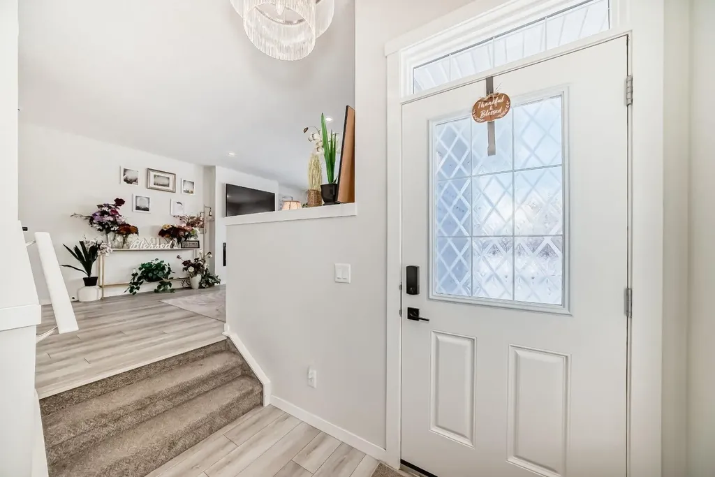 158 Chinook Gate Boulevard SW Airdrie AB t4b 4v3