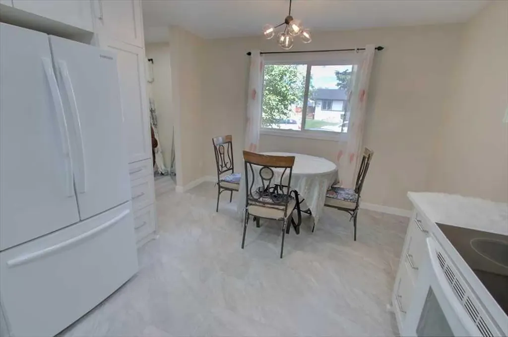 707 Malvern Drive NE Calgary AB T2A 5P9