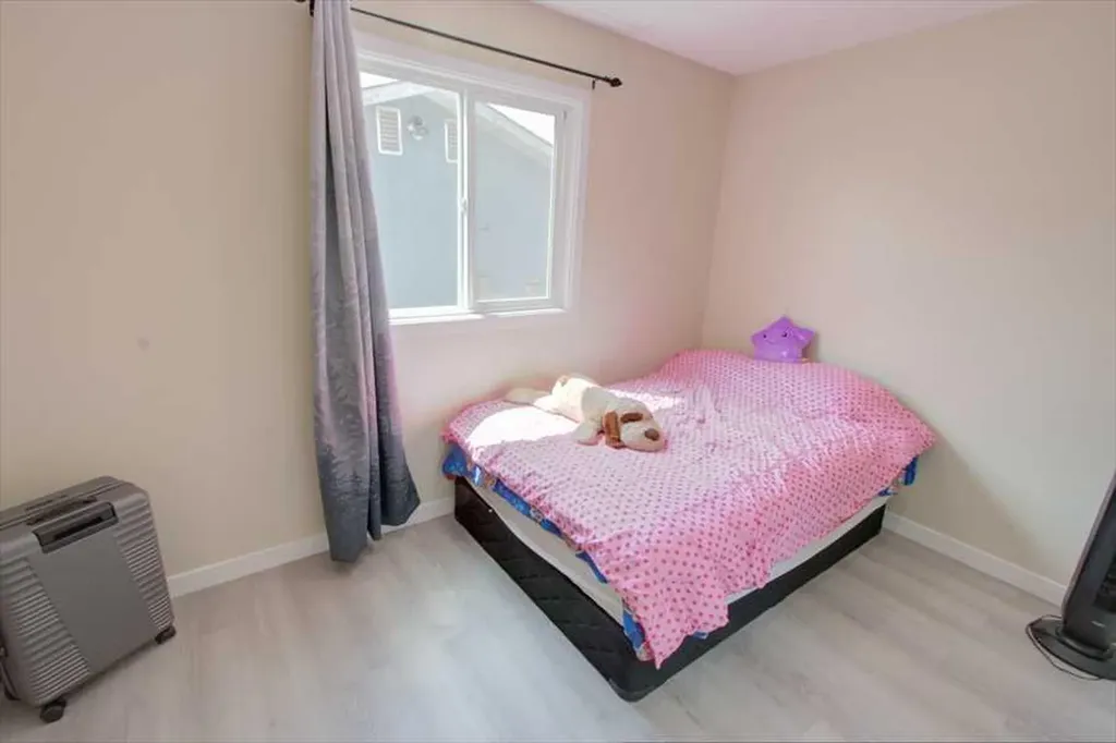707 Malvern Drive NE Calgary AB T2A 5P9