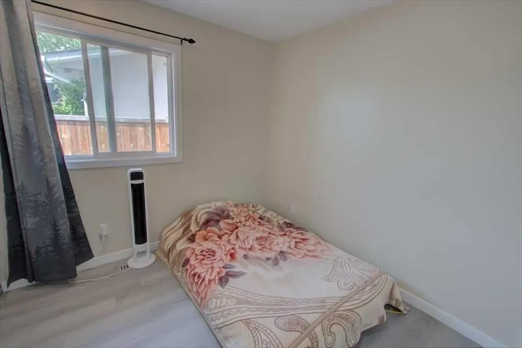 707 Malvern Drive NE Calgary AB T2A 5P9
