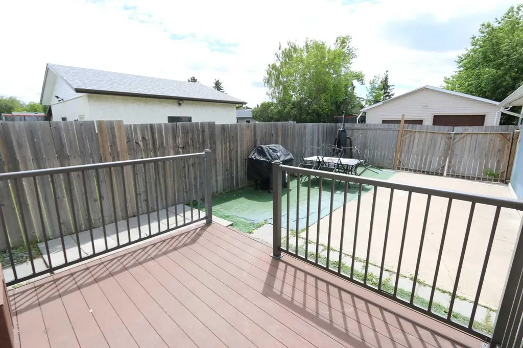 707 Malvern Drive NE Calgary AB T2A 5P9