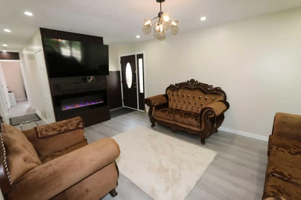 707 Malvern Drive NE Calgary AB T2A 5P9