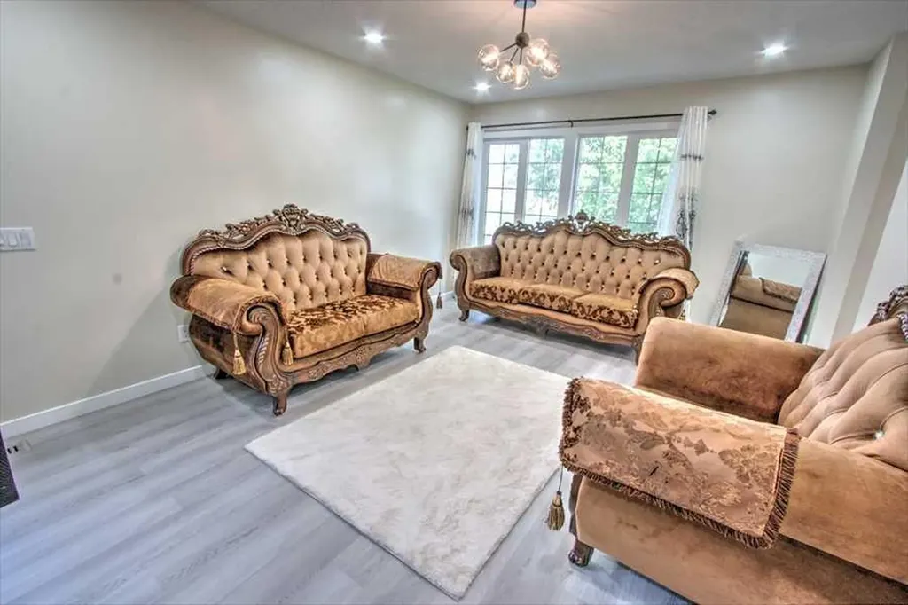 707 Malvern Drive NE Calgary AB T2A 5P9