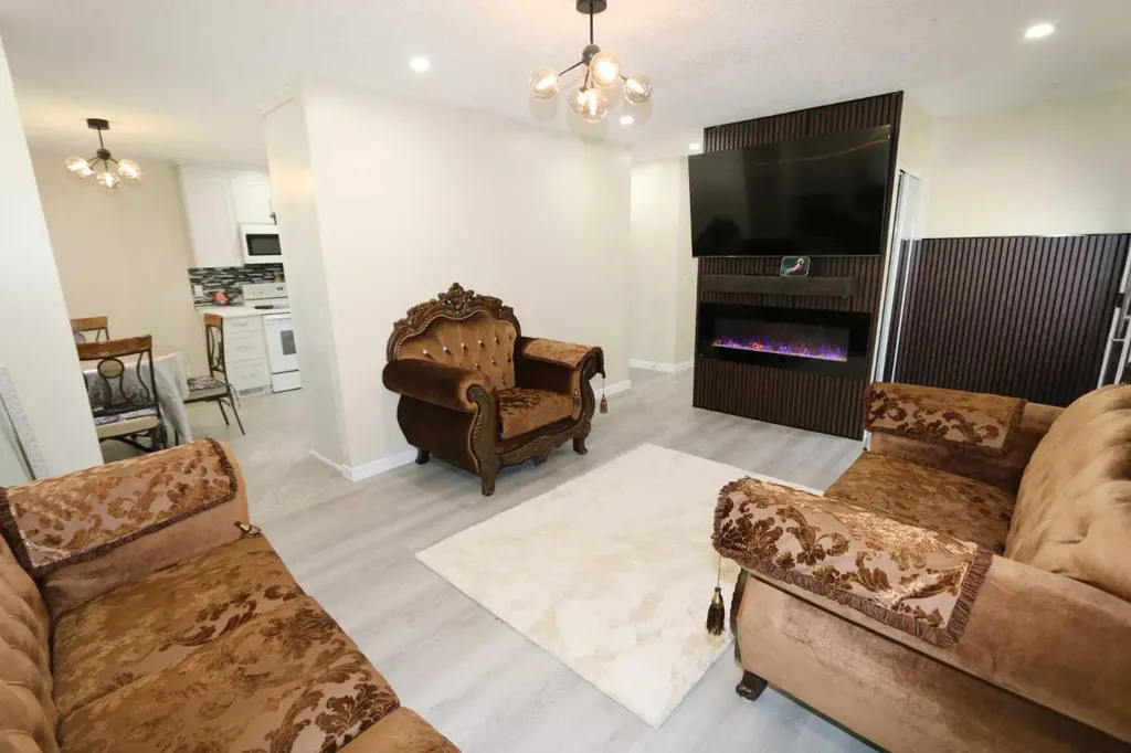707 Malvern Drive NE Calgary AB T2A 5P9