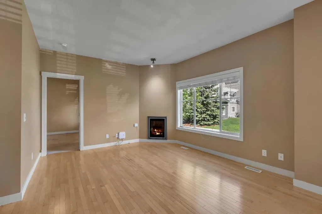281 Cougar Ridge Drive SW Calgary AB T3H 0J3