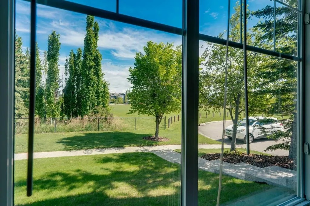 281 Cougar Ridge Drive SW Calgary AB T3H 0J3