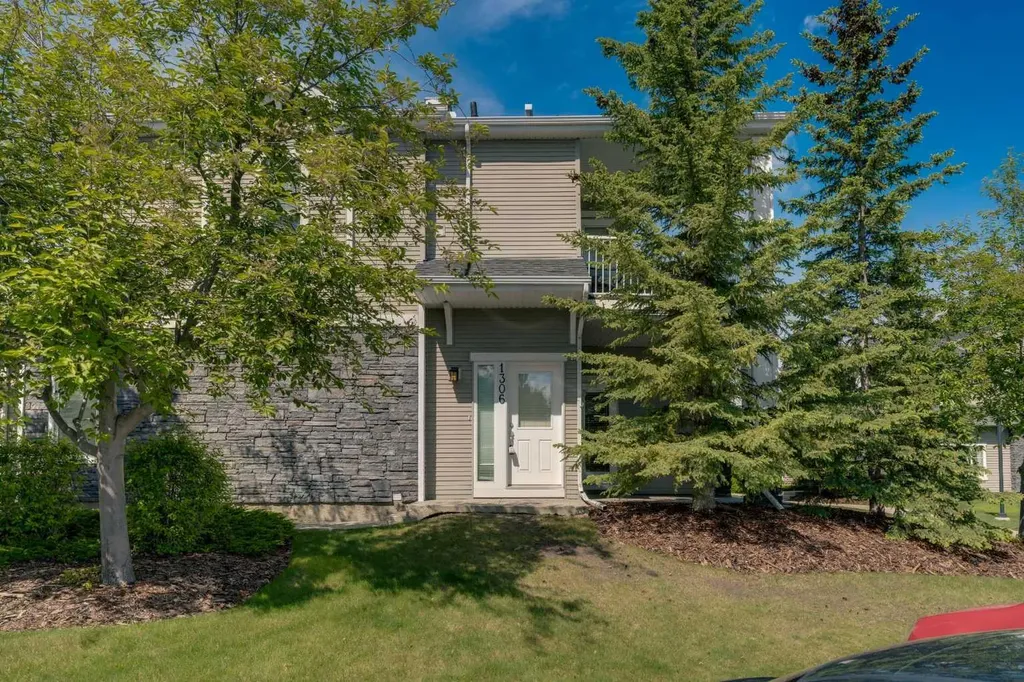 281 Cougar Ridge Drive SW Calgary AB T3H 0J3