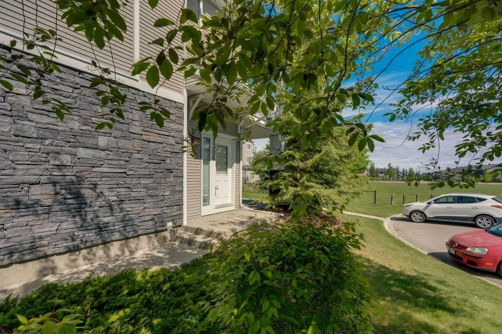 281 Cougar Ridge Drive SW Calgary AB T3H 0J3