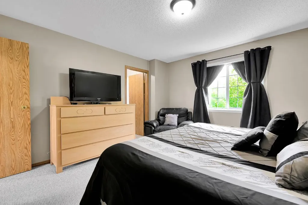 238 Covepark Way NE Calgary AB T3K 5T6