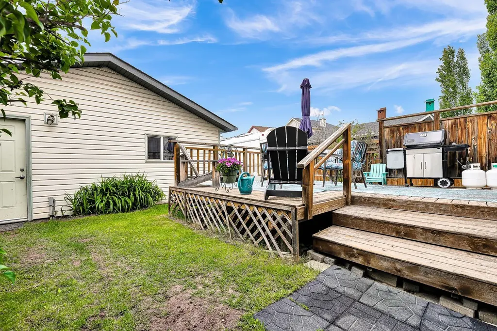 238 Covepark Way NE Calgary AB T3K 5T6