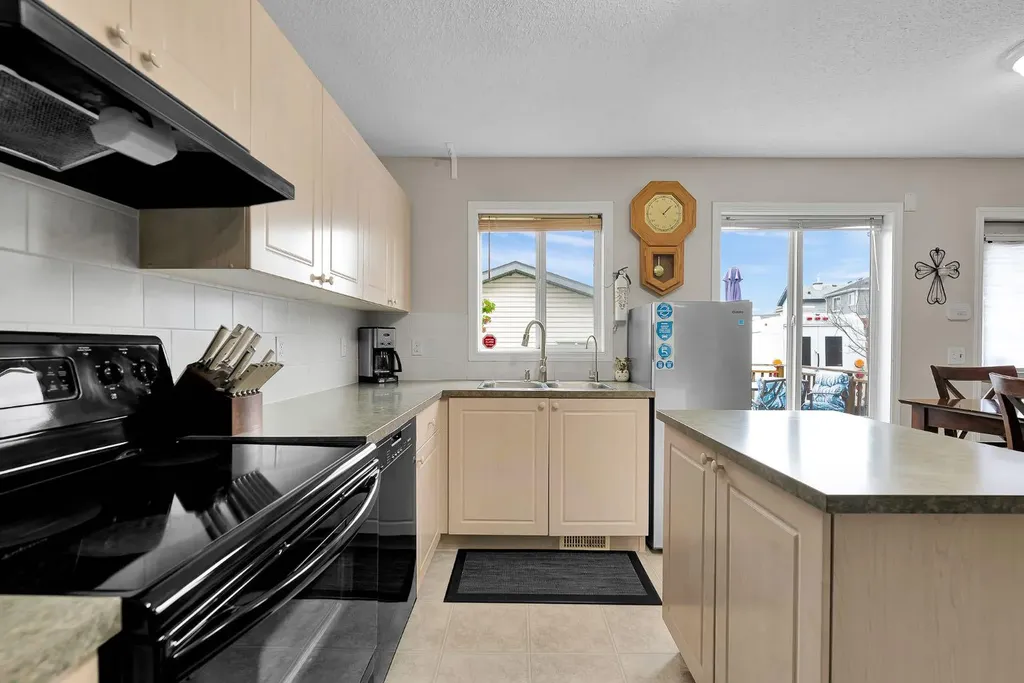 238 Covepark Way NE Calgary AB T3K 5T6