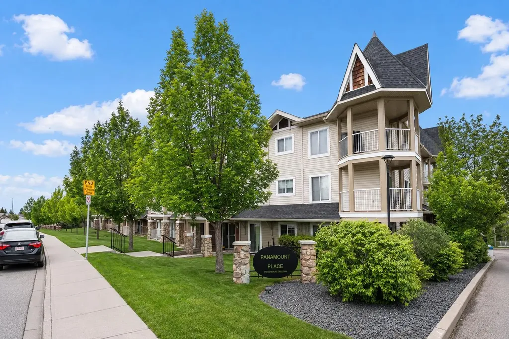 70 Panamount Drive NW Calgary AB T3K 6K3