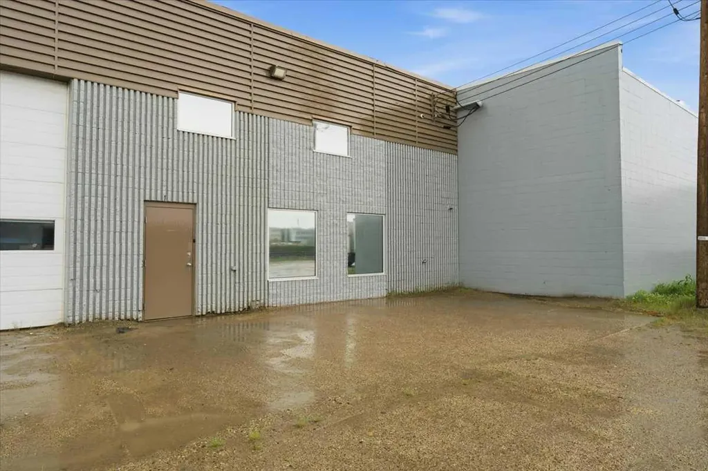10508 96 Avenue Grande Prairie AB T8V 5S2