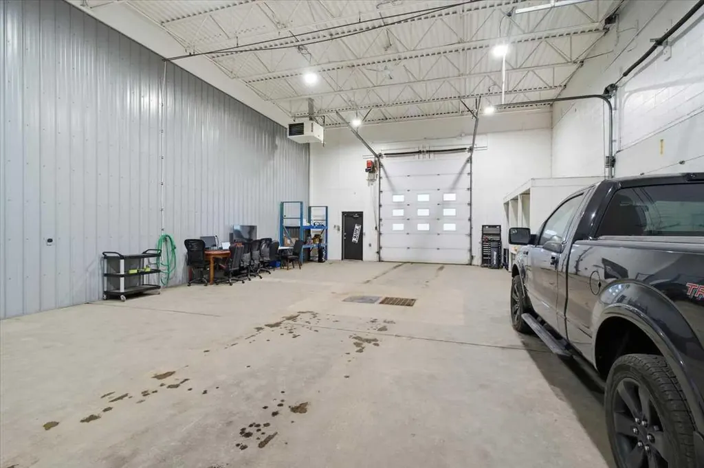 10508 96 Avenue Grande Prairie AB T8V 5S2