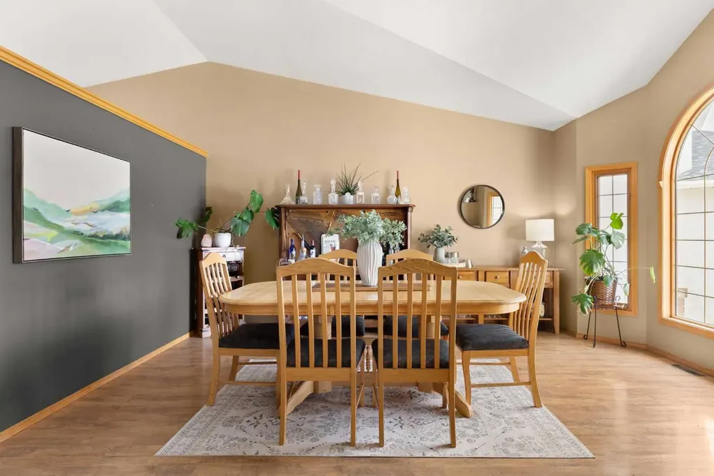 23 Stanfield Place SE Medicine Hat AB T1B4J2