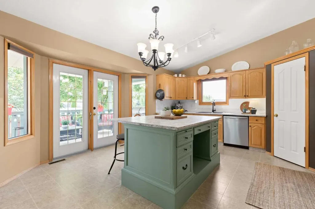 23 Stanfield Place SE Medicine Hat AB T1B4J2